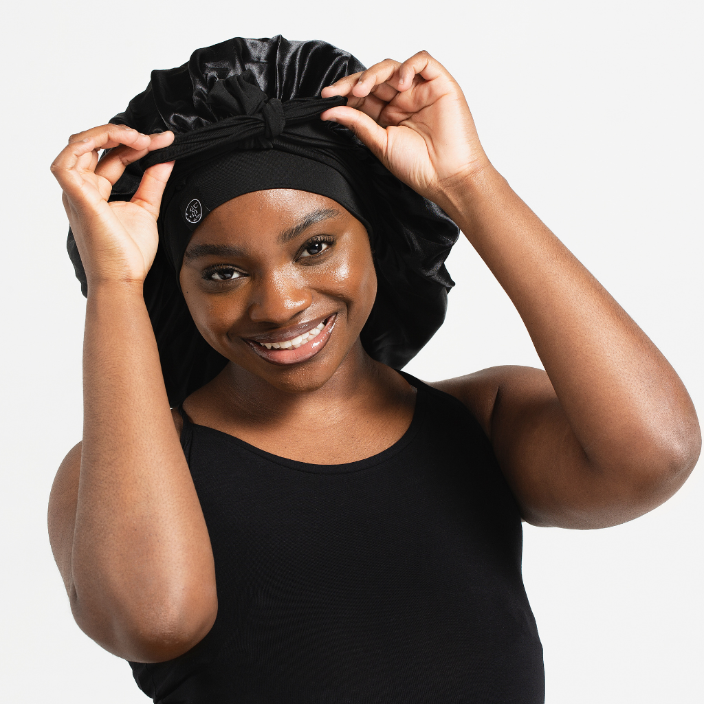 Bonnet en satin noir - Mc Fell